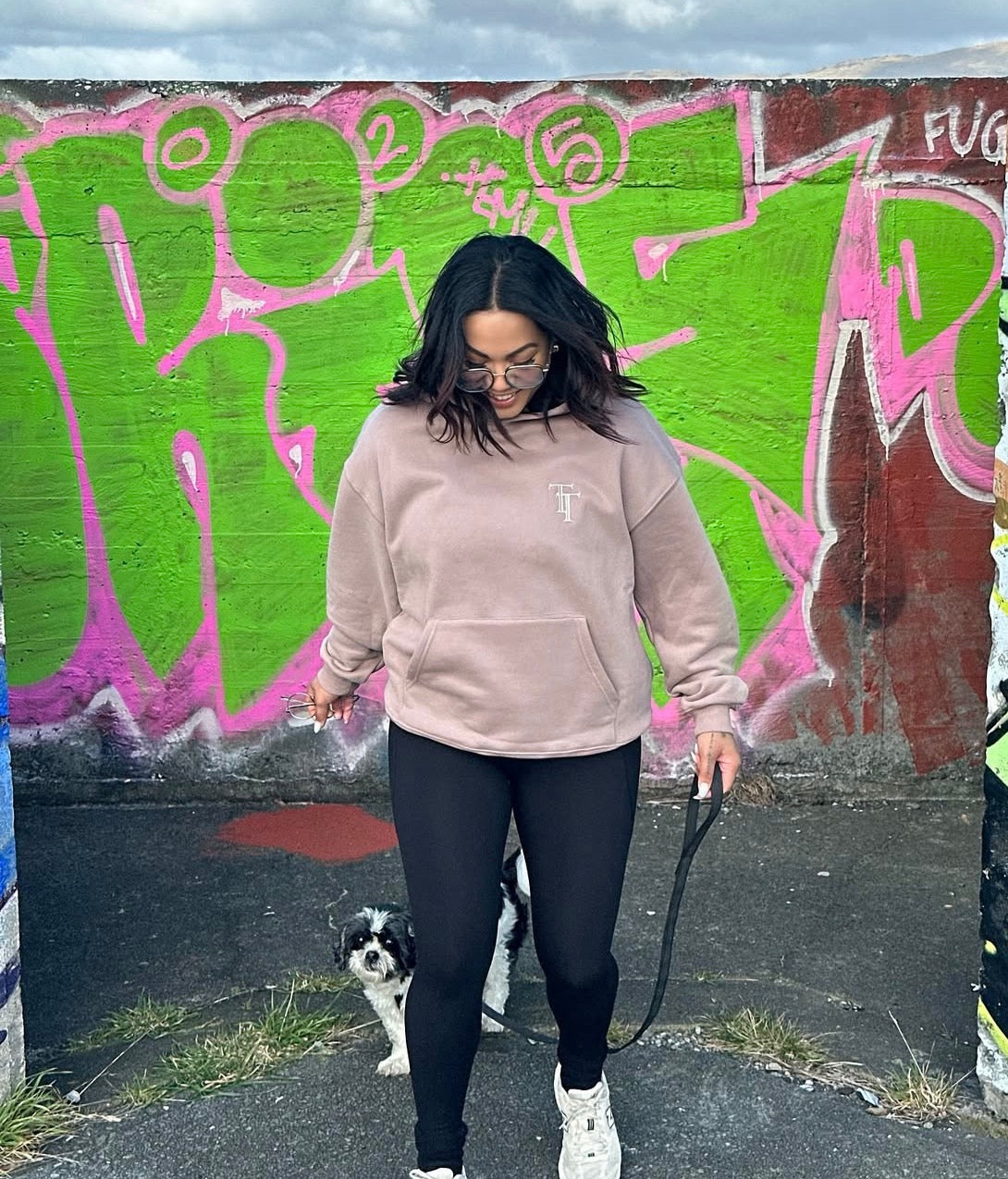 TT HOODIE - BEIGE